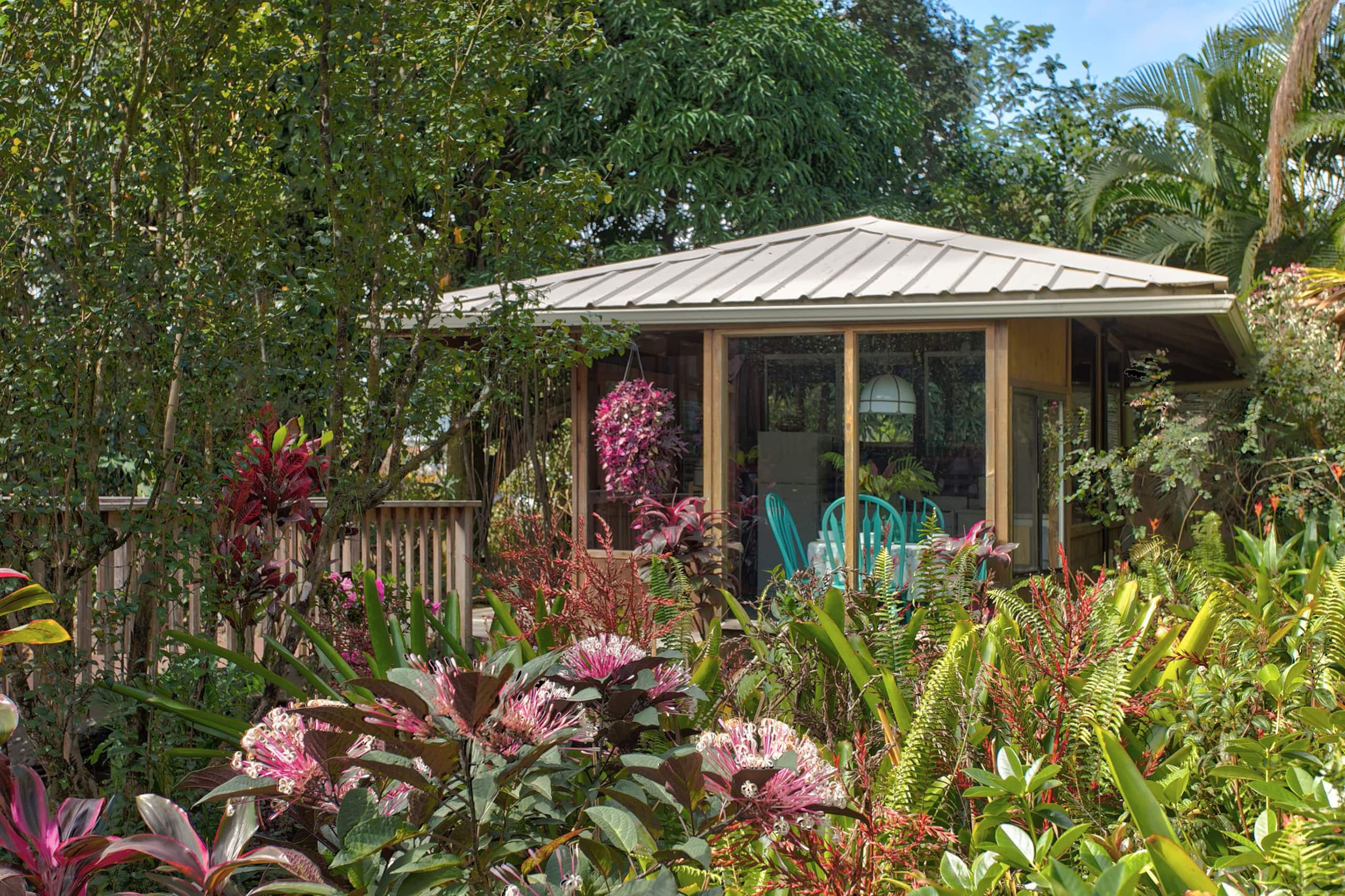 Home in Keaau · ★4.6 · 1 bedroom · 1 bed · 1.5 baths - Image 28