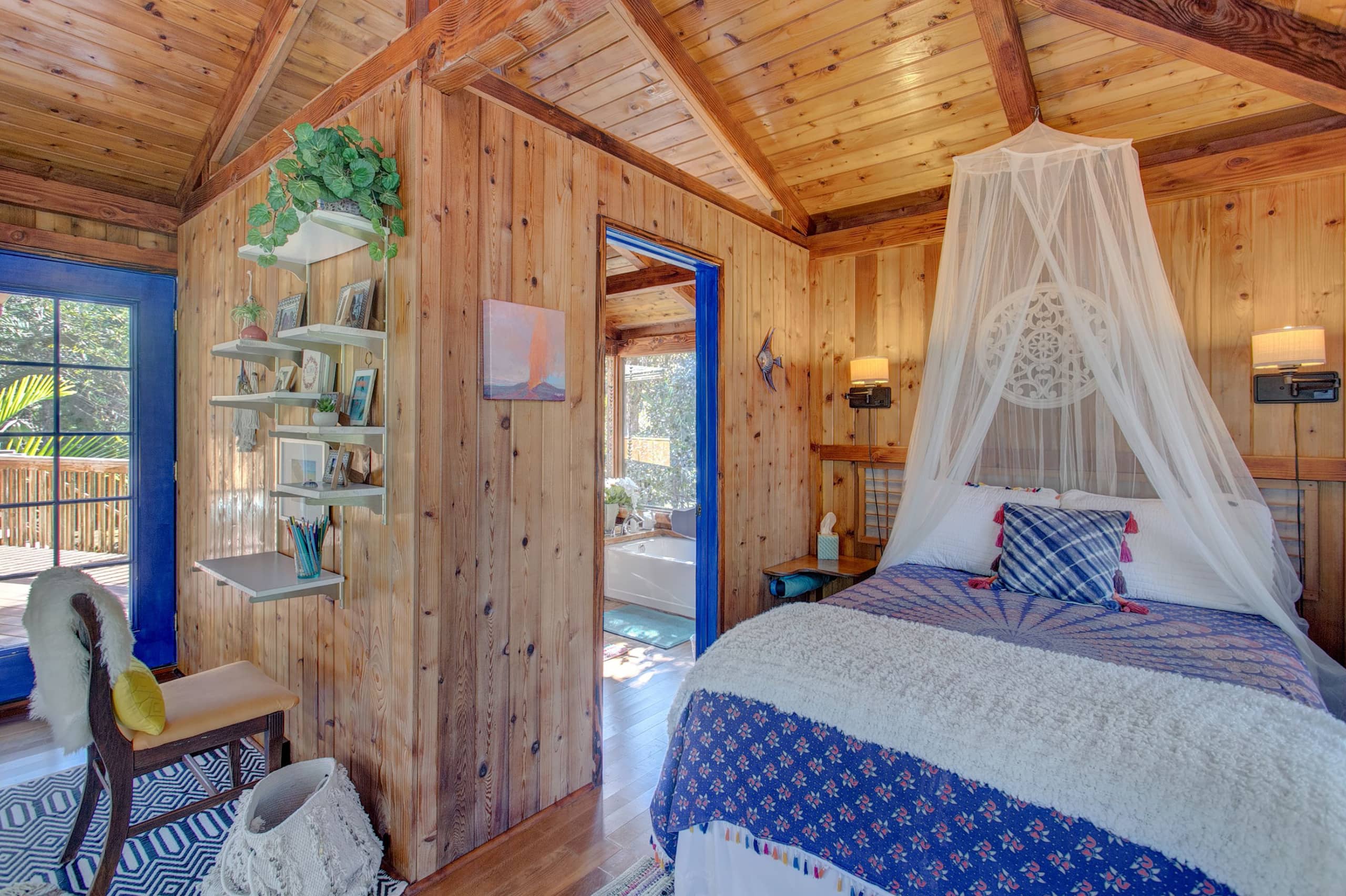 Home in Keaau · ★4.6 · 1 bedroom · 1 bed · 1.5 baths - Image 9