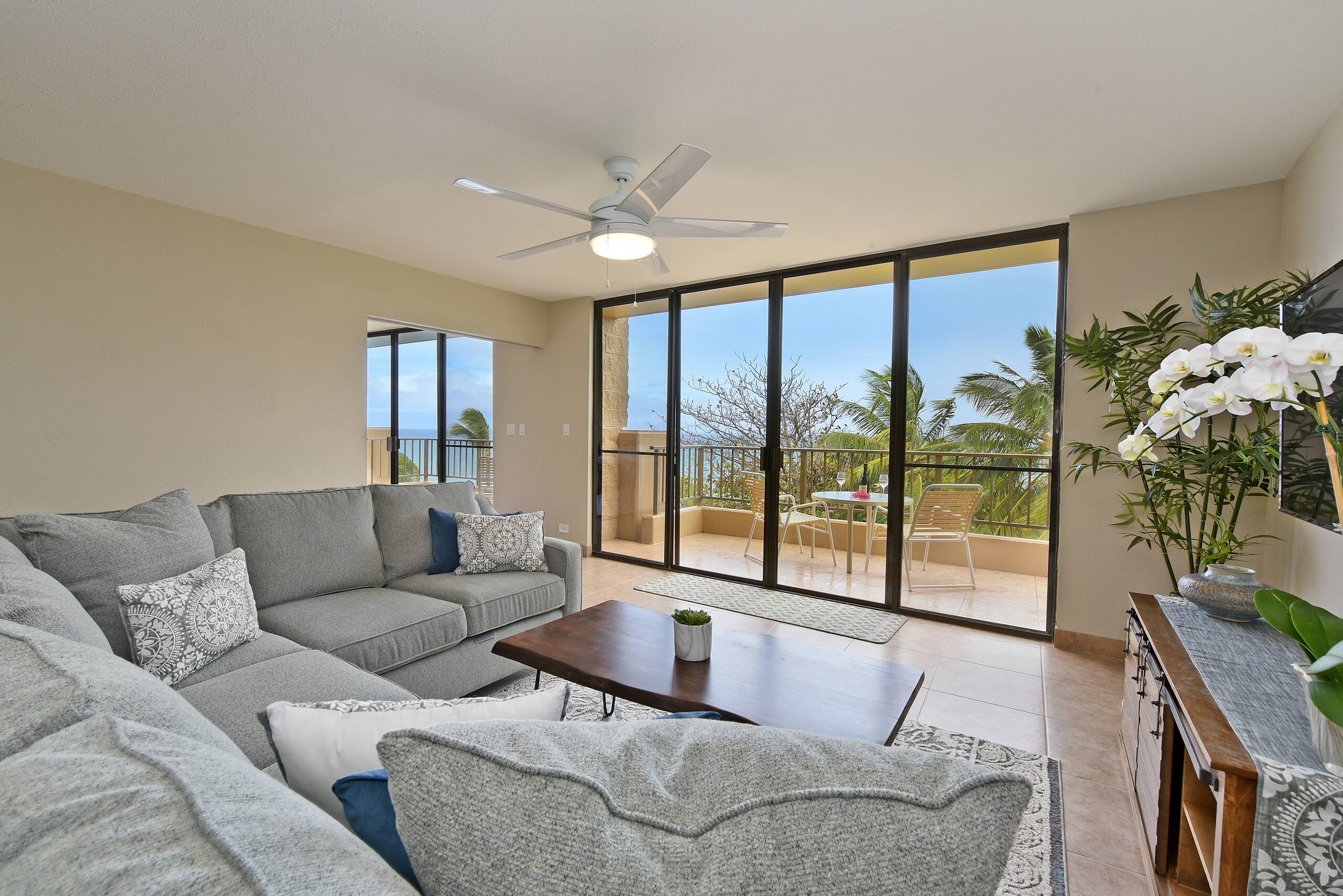 Condo in Lahaina · ★4.71 · 2 bedrooms · 3 beds · 2 private baths - Image 5
