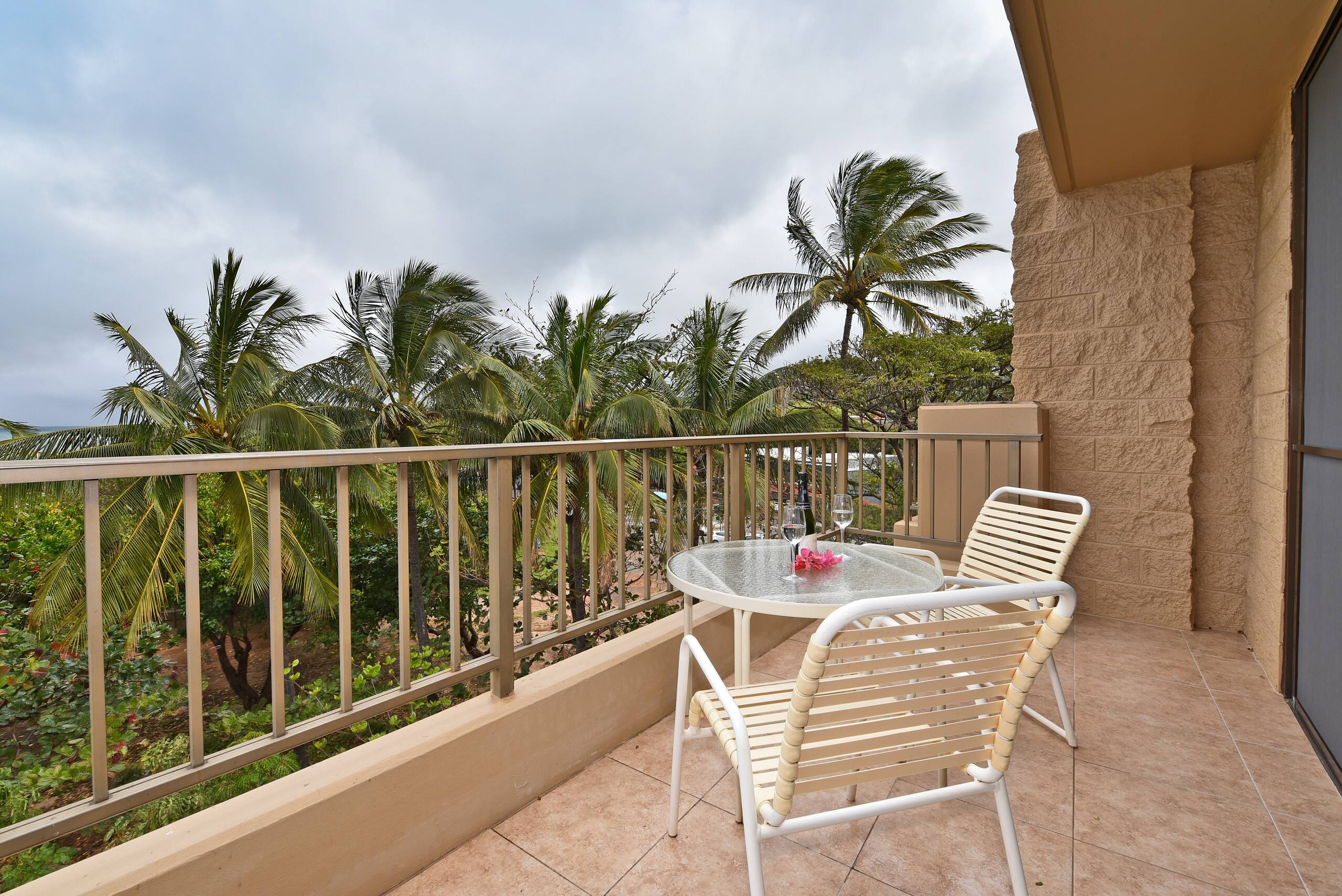 Condo in Lahaina · ★4.71 · 2 bedrooms · 3 beds · 2 private baths - Image 29