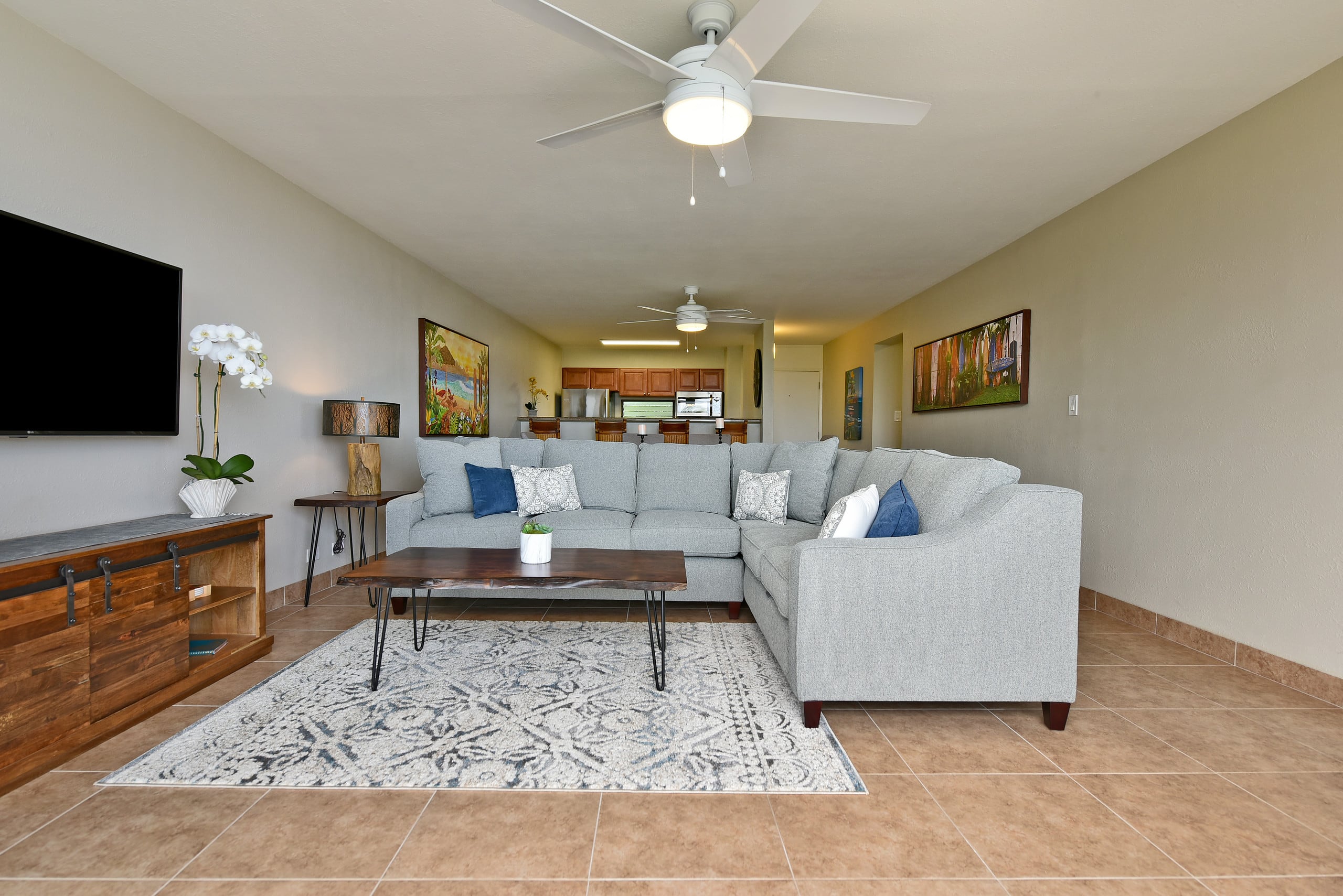 Condo in Lahaina · ★4.71 · 2 bedrooms · 3 beds · 2 private baths - Image 7