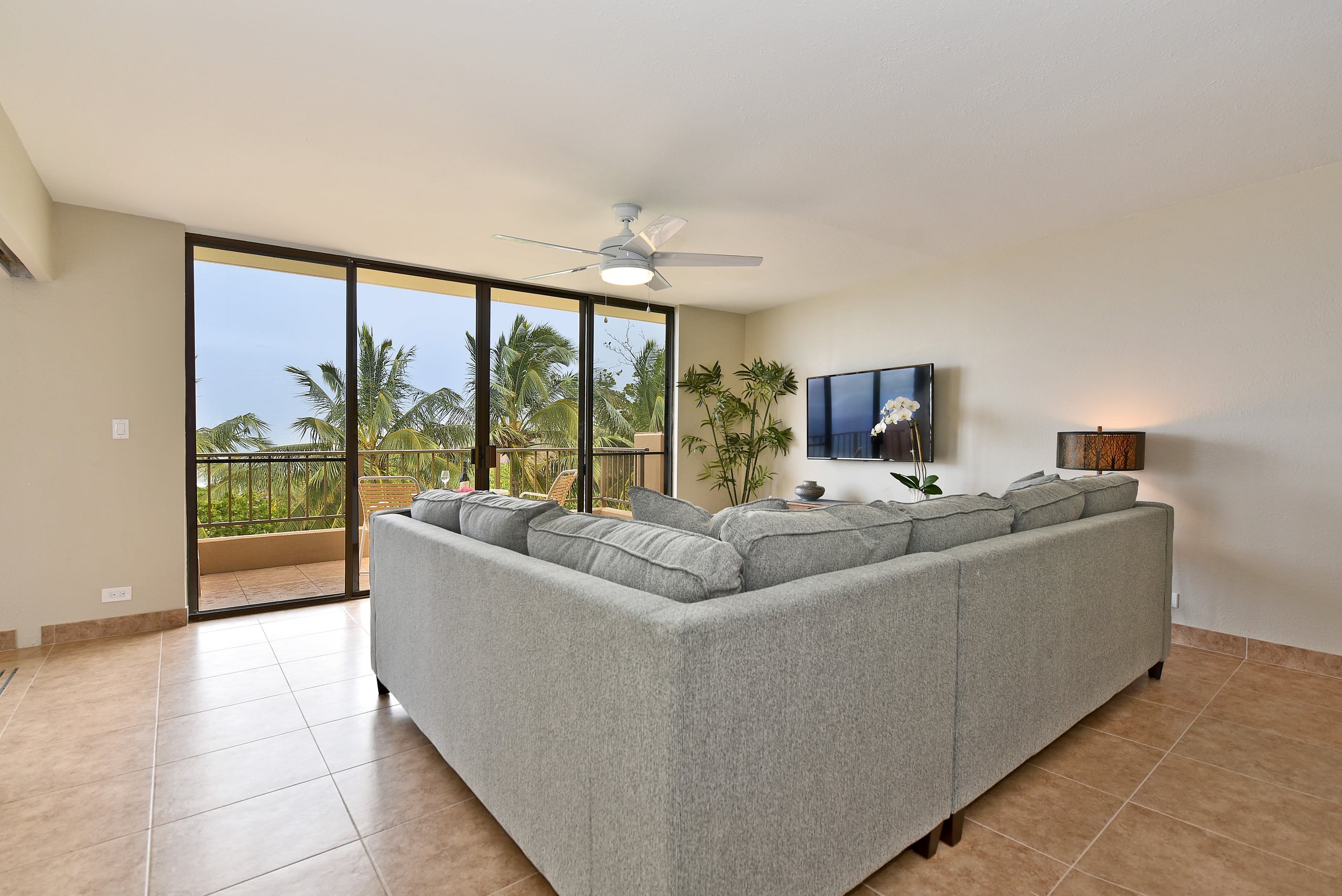 Condo in Lahaina · ★4.71 · 2 bedrooms · 3 beds · 2 private baths - Image 6