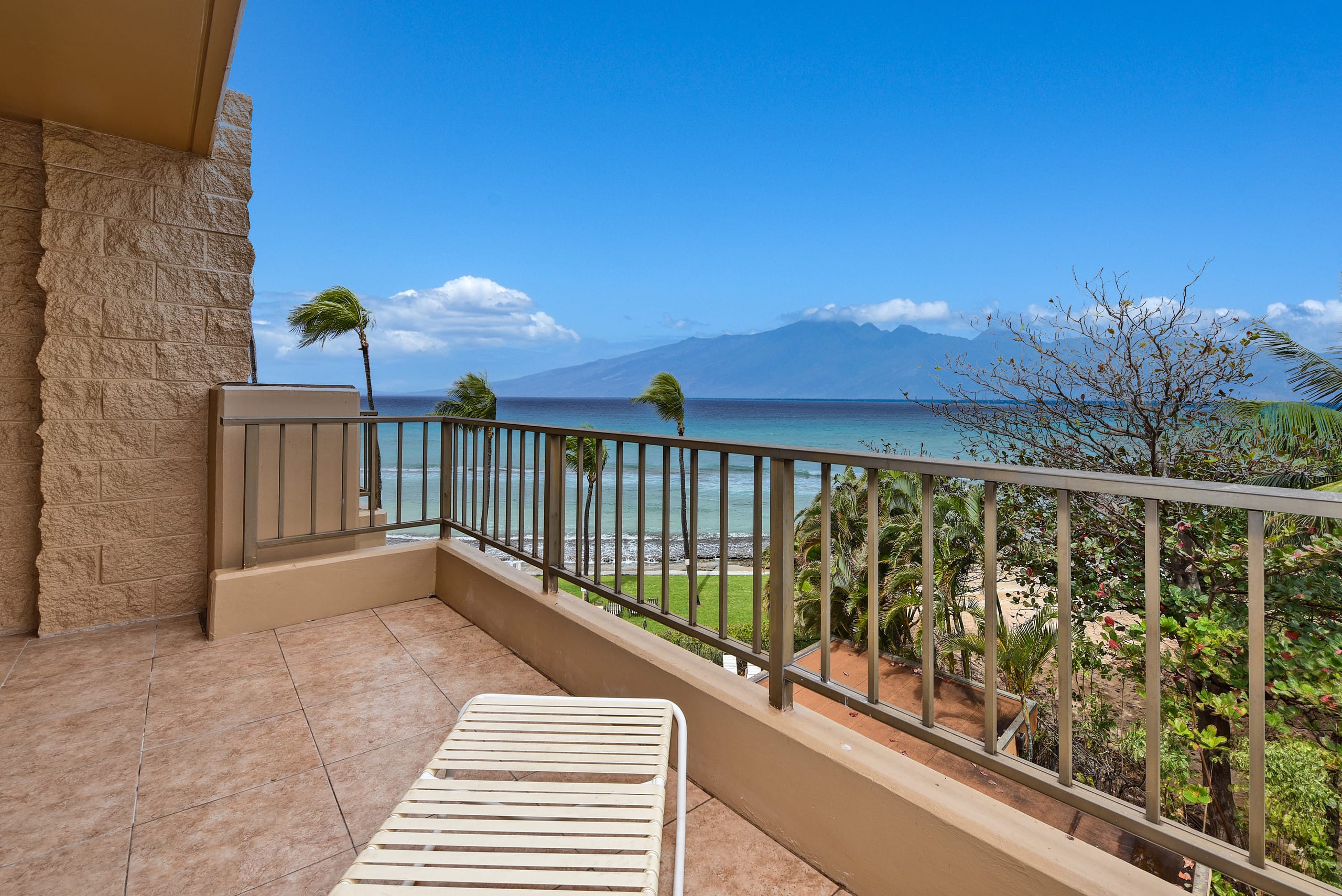 Condo in Lahaina · ★4.71 · 2 bedrooms · 3 beds · 2 private baths - Image 30