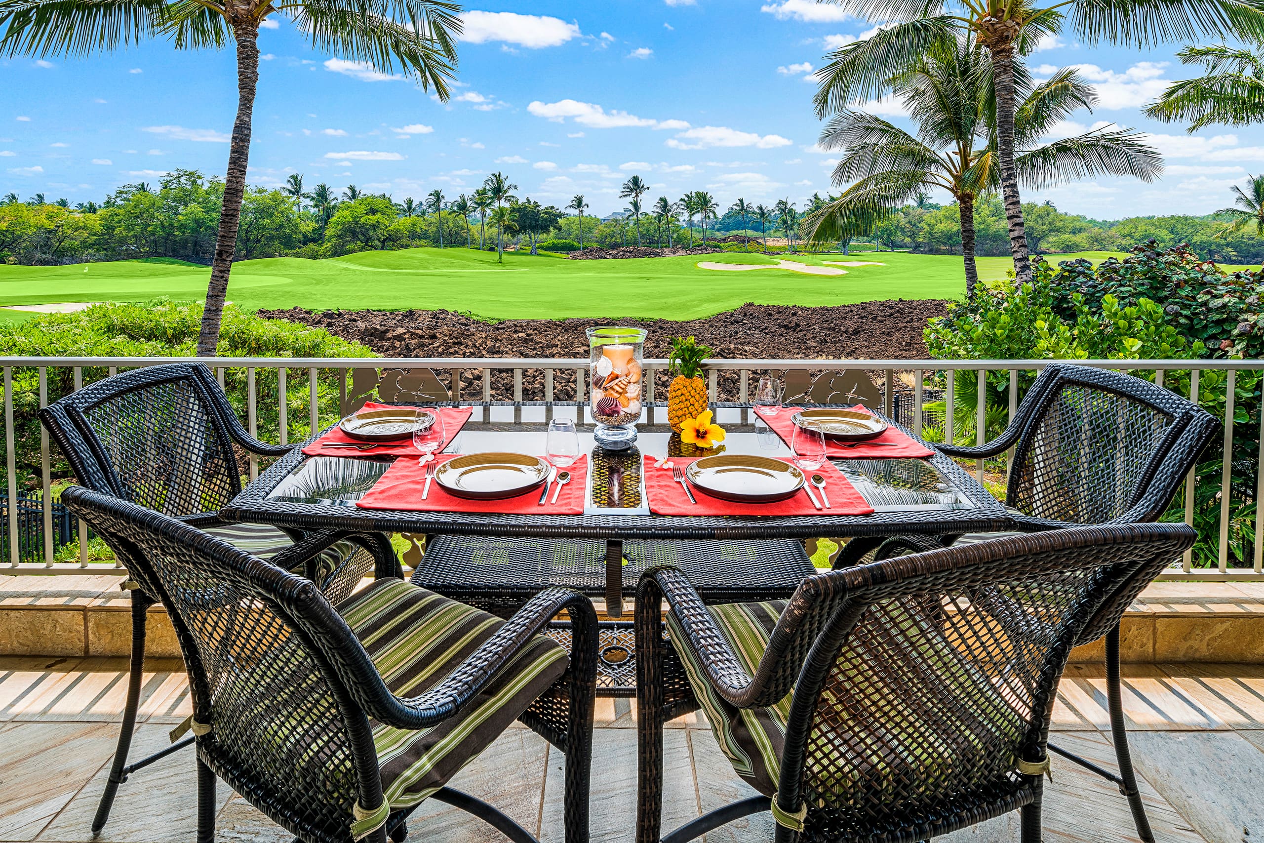 3-Bed w/ Private Pool Dec. - Image 12
