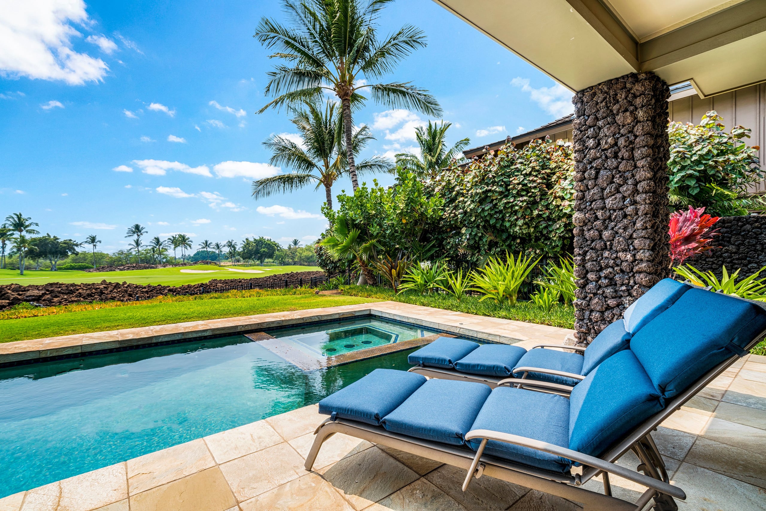 3-Bed w/ Private Pool Dec. - Image 31