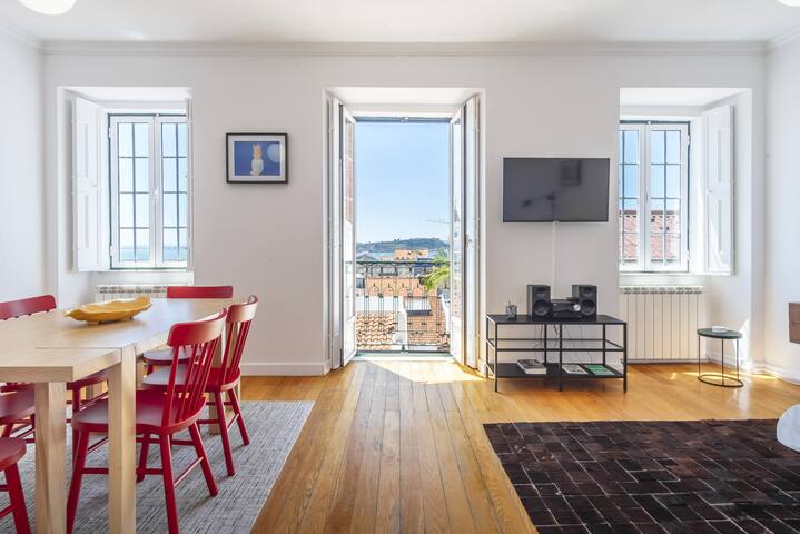 LvPremier Bica BI1 terrace, garden, views, BBQ gallery image 2