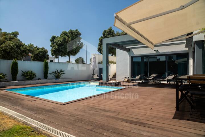 Aqua Villa by ACasaDasCasas gallery image 3