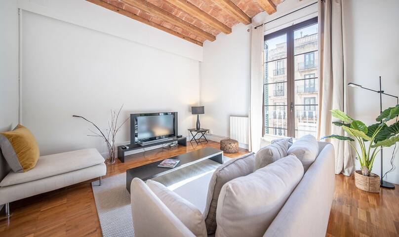 Two bedroom with balcony in Pelai – You Stylish gallery image 2