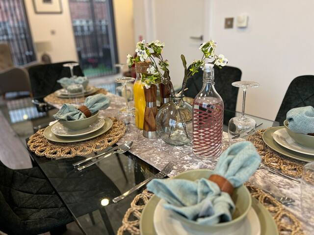 Penthouse Apartments FT5 gallery image 3