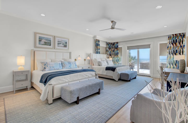 Dhoma e gjumit 2 ka një krevat dopio "king", një krevat dopio "queen" dhe një banjë ngjitur.