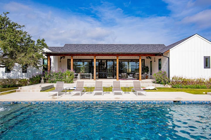 The Owners House | Luxury, Pool & Fun Near Austin