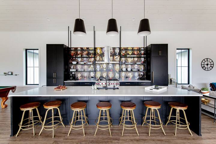 The Owners House | Luxury, Pool & Fun Near Austin gallery image 4