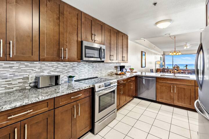 Beautiful Ocean Front 3bd unit 237- Reserve today! gallery image 5