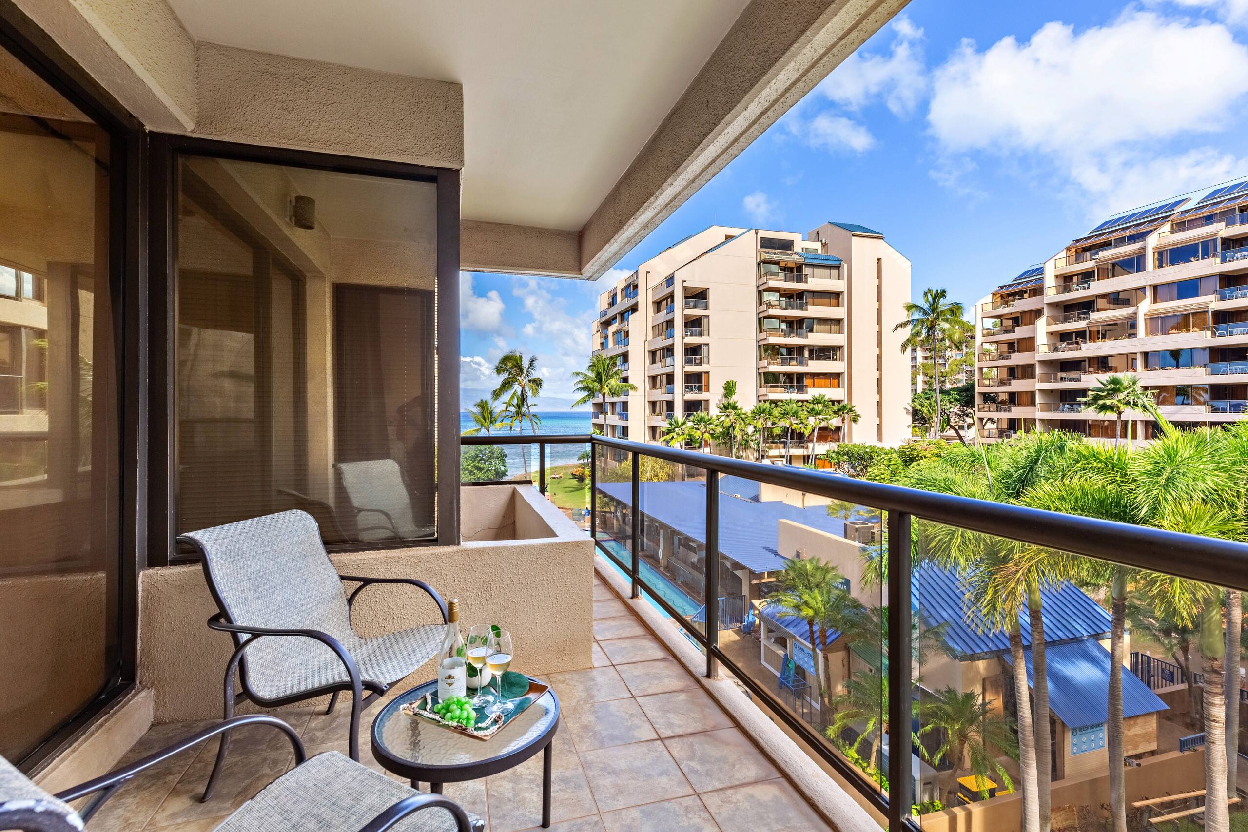 Condo in Lahaina · ★4.6 · 3 bedrooms · 5 beds · 2 baths - Image 33