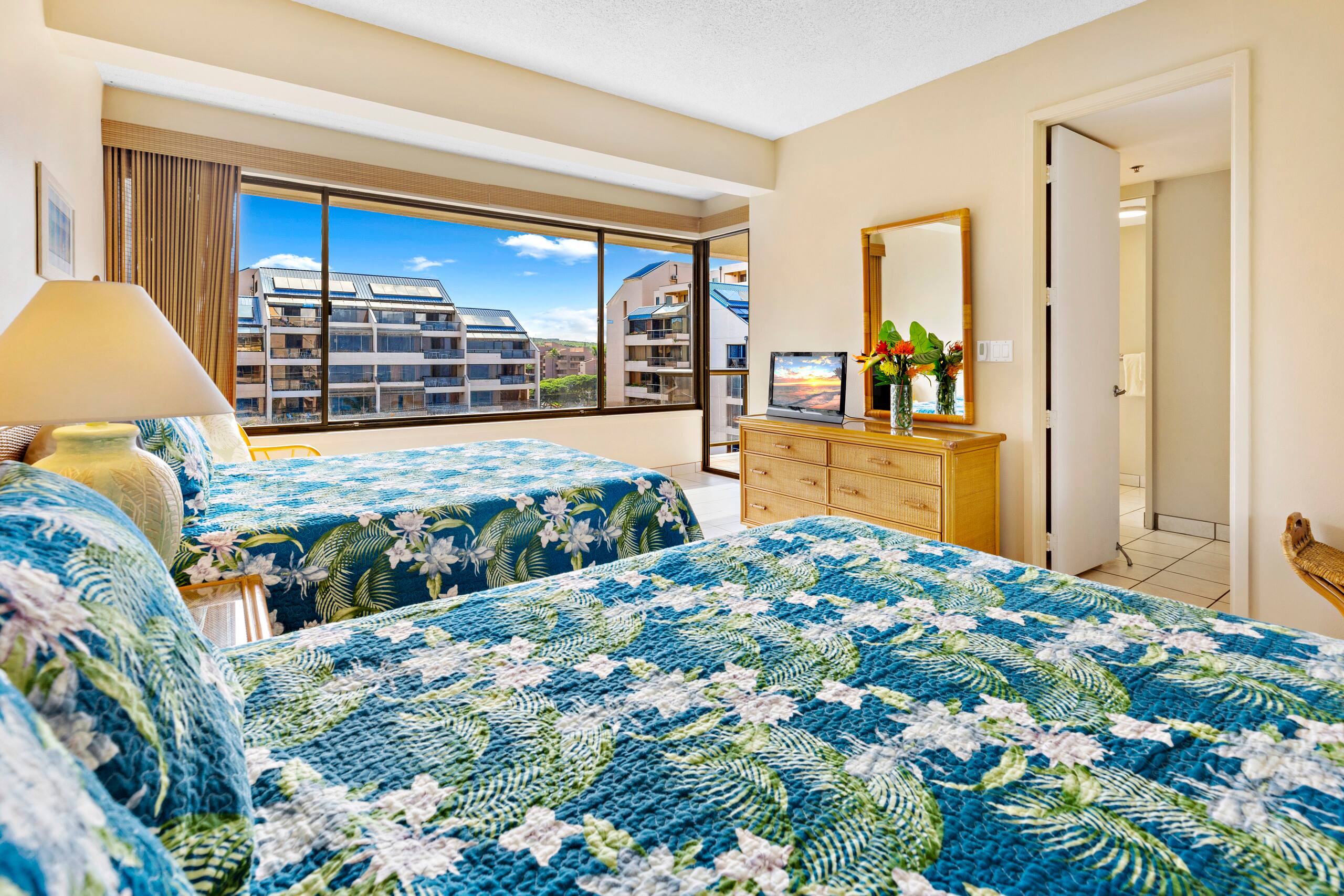 Condo in Lahaina · ★4.71 · 3 bedrooms · 5 beds · 2 private baths - Image 24