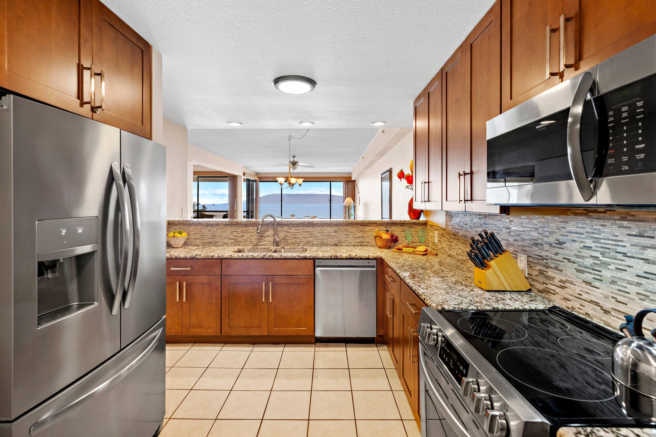 Condo in Lahaina · ★4.71 · 3 bedrooms · 5 beds · 2 private baths - Image 22