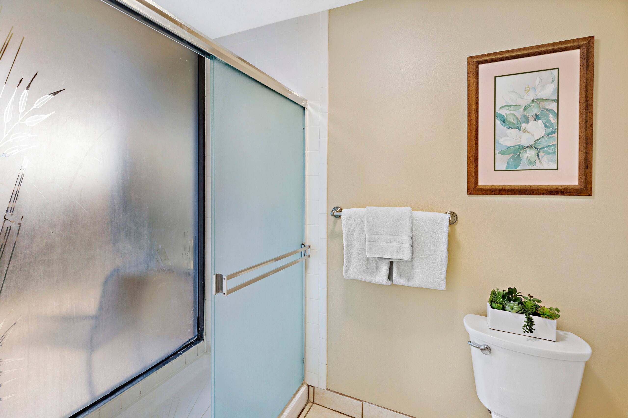 Condo in Lahaina · ★4.71 · 3 bedrooms · 5 beds · 2 private baths - Image 28
