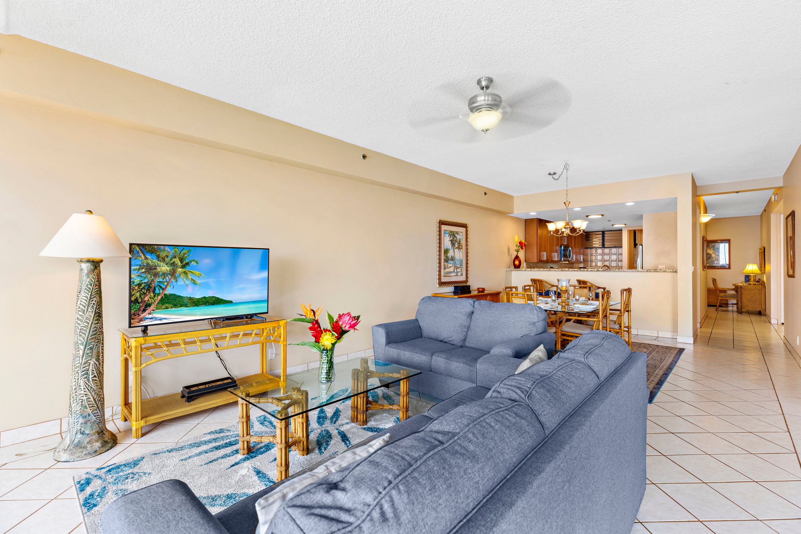 Condo in Lahaina · ★4.71 · 3 bedrooms · 5 beds · 2 private baths - Image 5