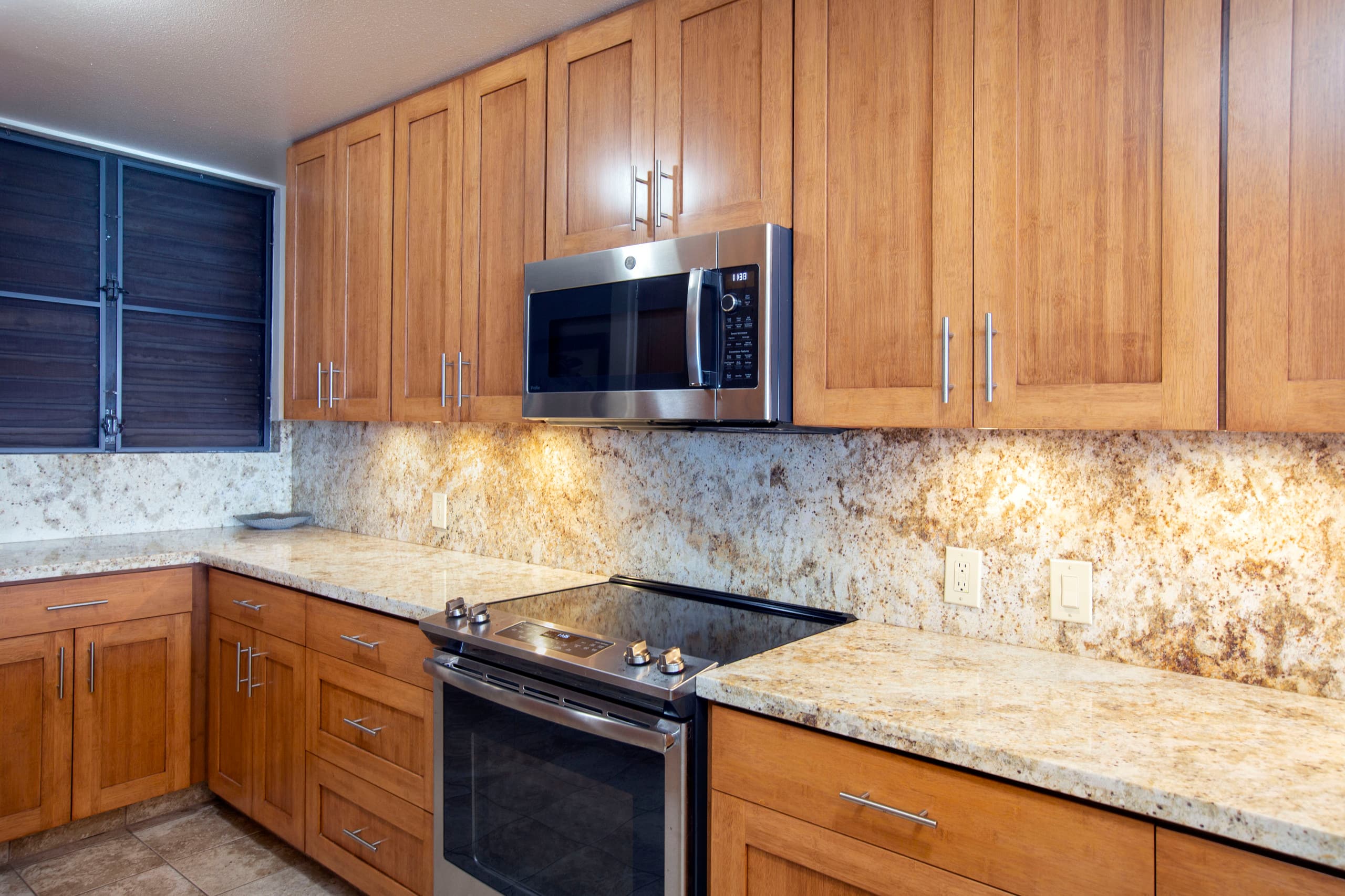 Condo in Lahaina · ★5.0 · 2 bedrooms · 3 beds · 2 baths - Image 18