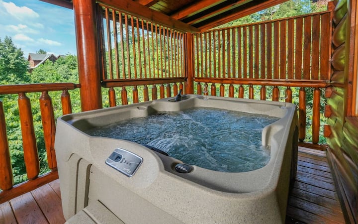 Ever After - Community Pool, Hot Tub & Smart Tv! - Pigeon Forge, TN