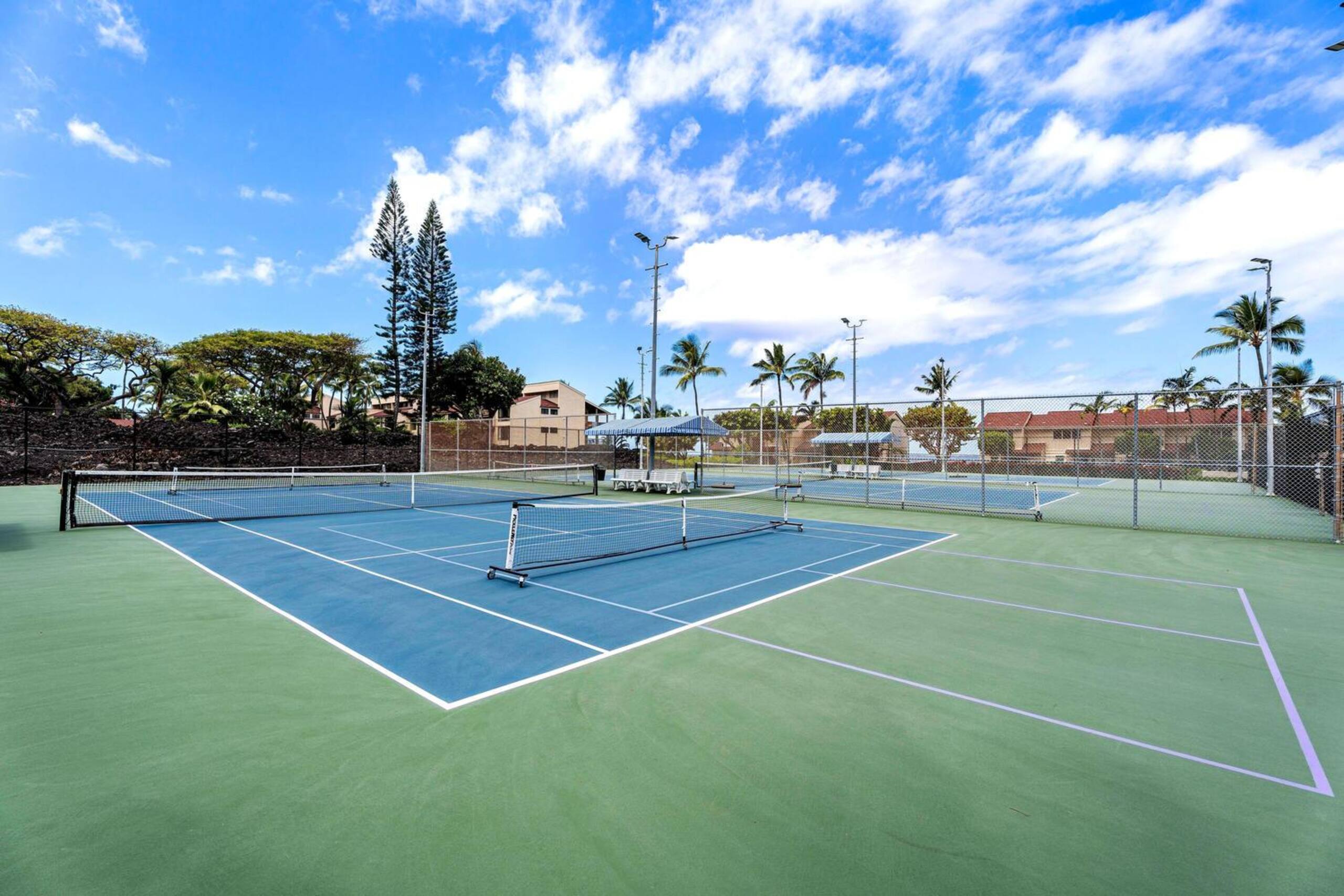 Condo in Kailua-Kona · ★4.63 · 2 bedrooms · 2 beds · 2 baths - Image 35
