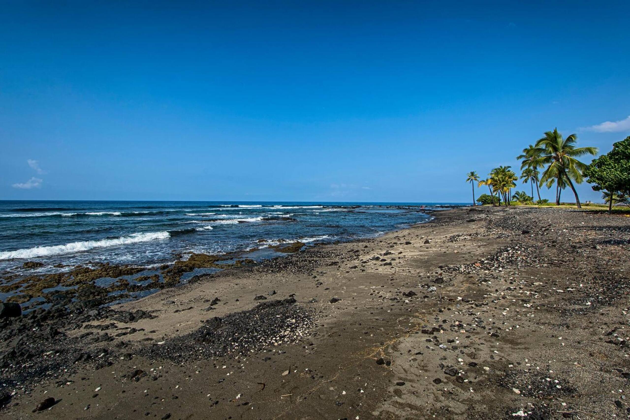 Condo in Kailua-Kona · ★4.63 · 2 bedrooms · 2 beds · 2 baths - Image 36