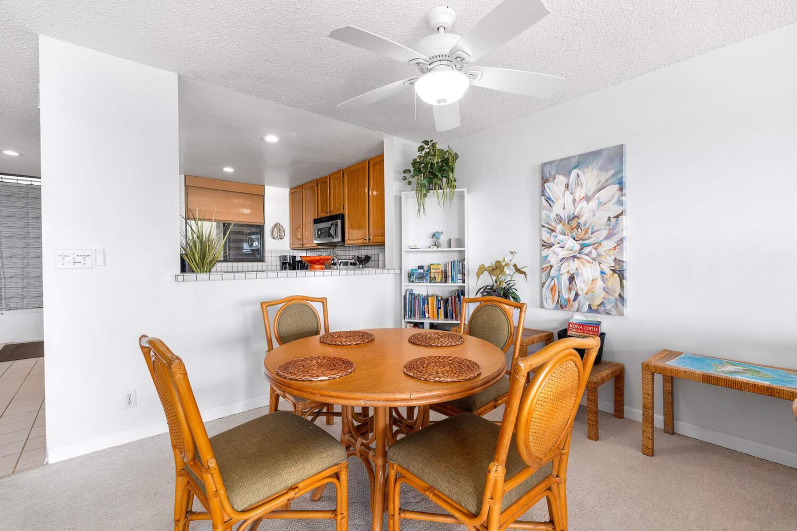 Condo in Kailua-Kona · ★4.63 · 2 bedrooms · 2 beds · 2 baths - Image 10