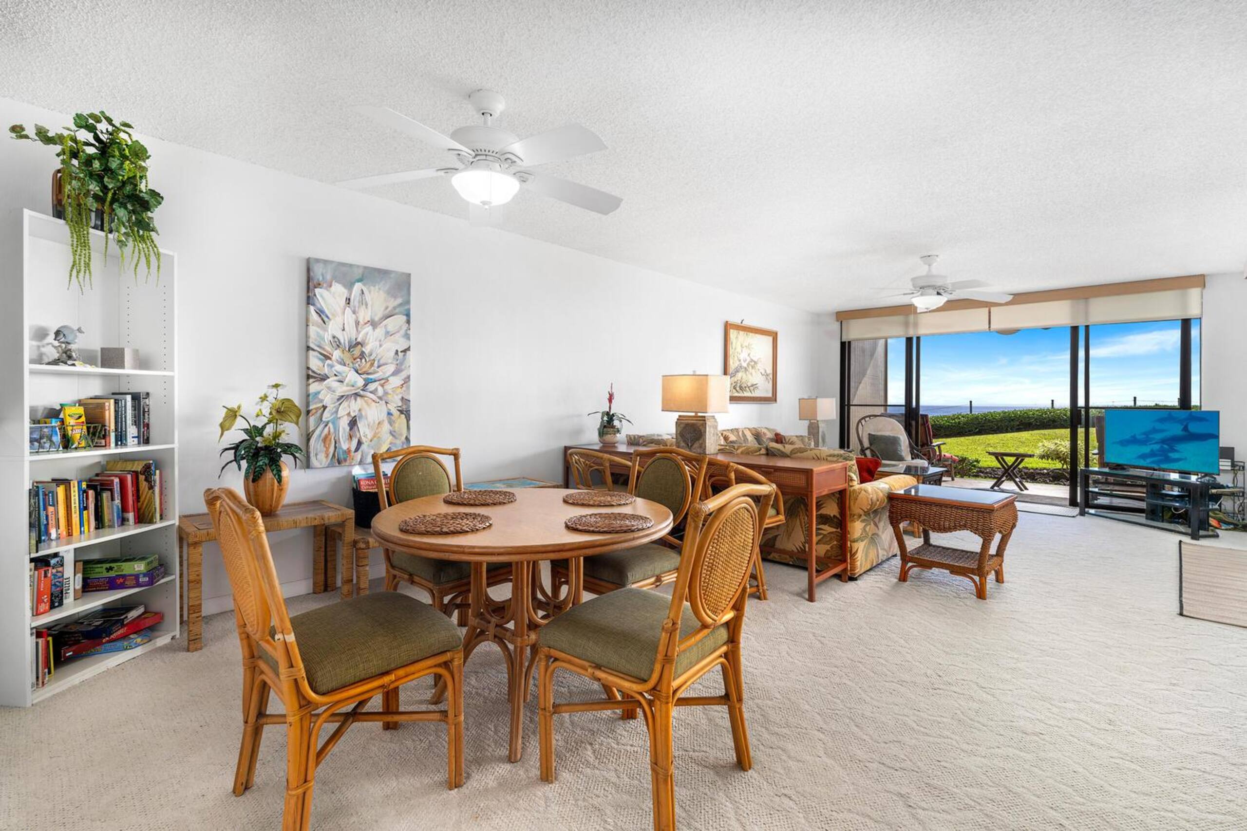 Condo in Kailua-Kona · ★4.63 · 2 bedrooms · 2 beds · 2 baths - Image 9