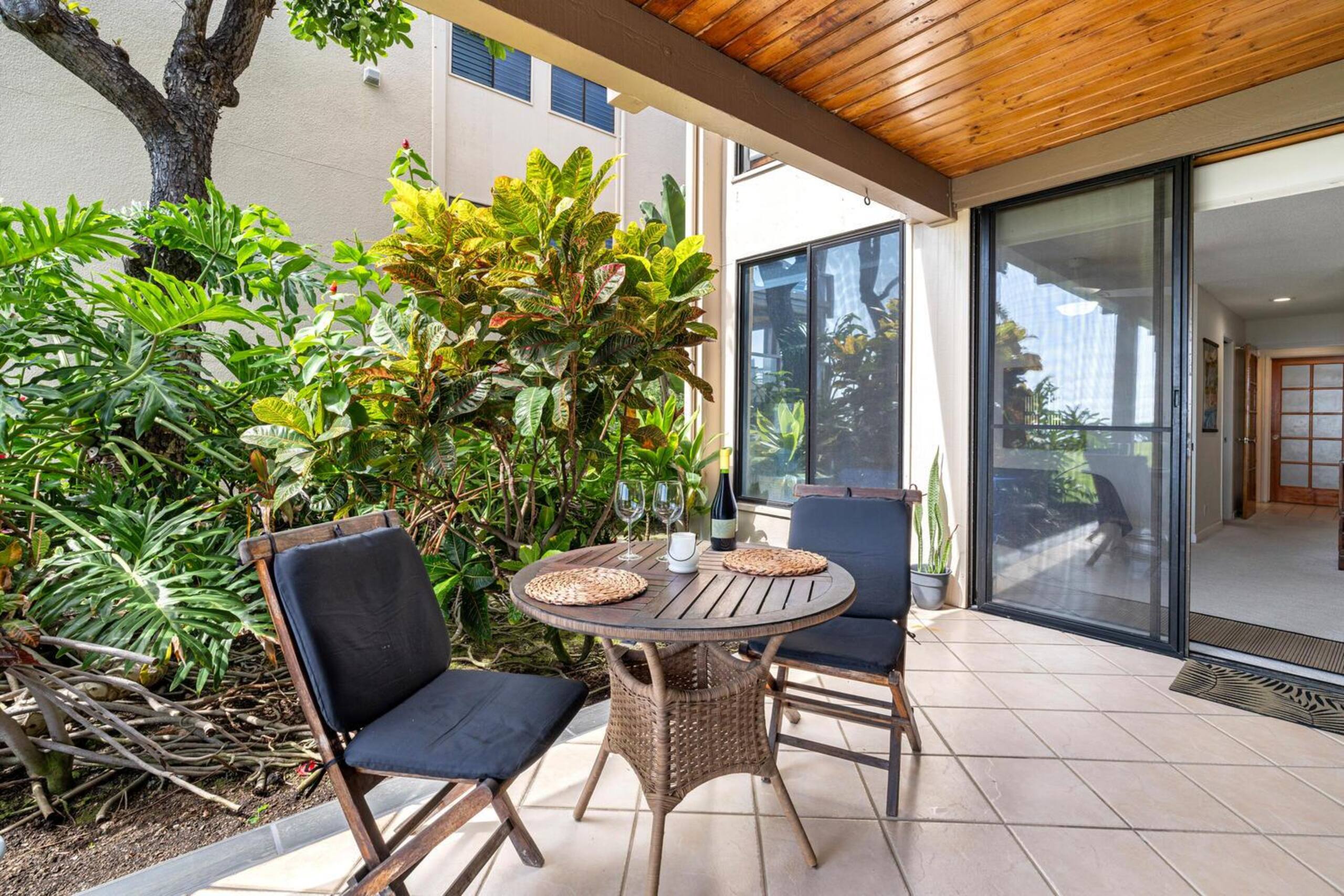 Condo in Kailua-Kona · ★4.63 · 2 bedrooms · 2 beds · 2 baths - Image 7