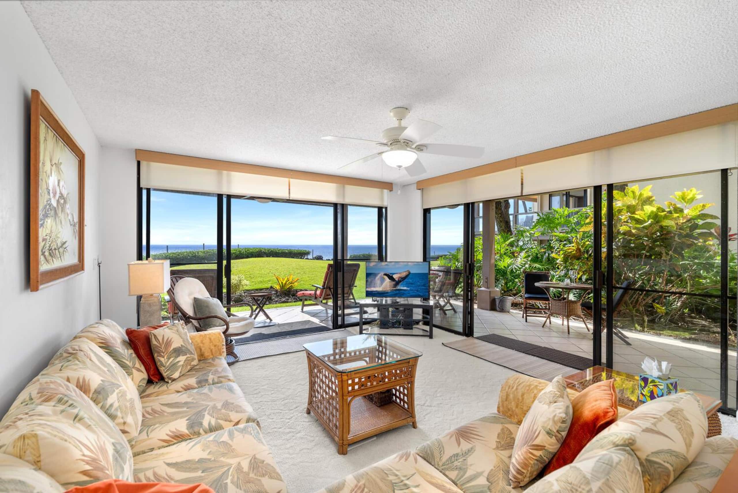 Condo in Kailua-Kona · ★4.63 · 2 bedrooms · 2 beds · 2 baths - Image 4