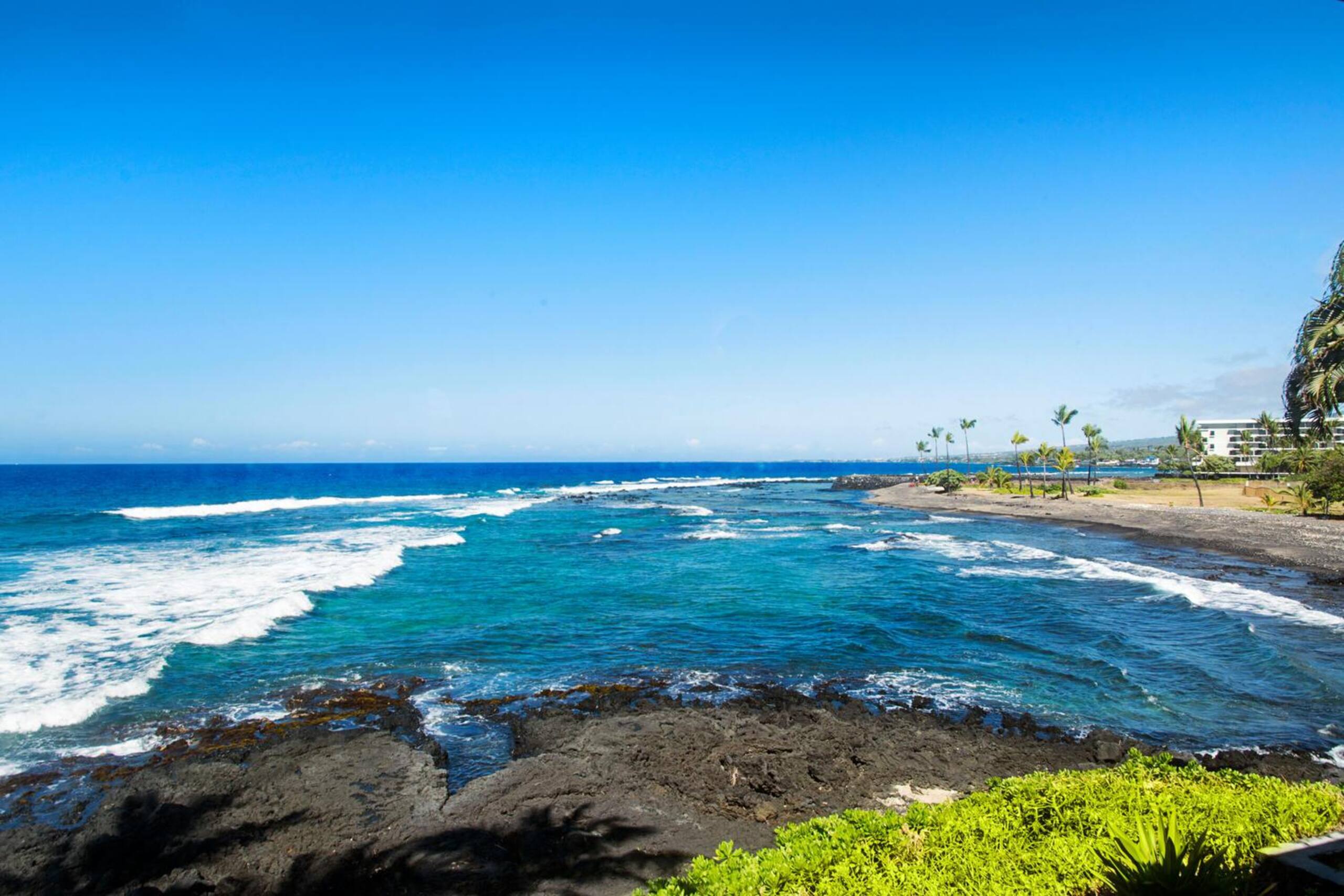 Condo in Kailua-Kona · ★4.63 · 2 bedrooms · 2 beds · 2 baths - Image 31