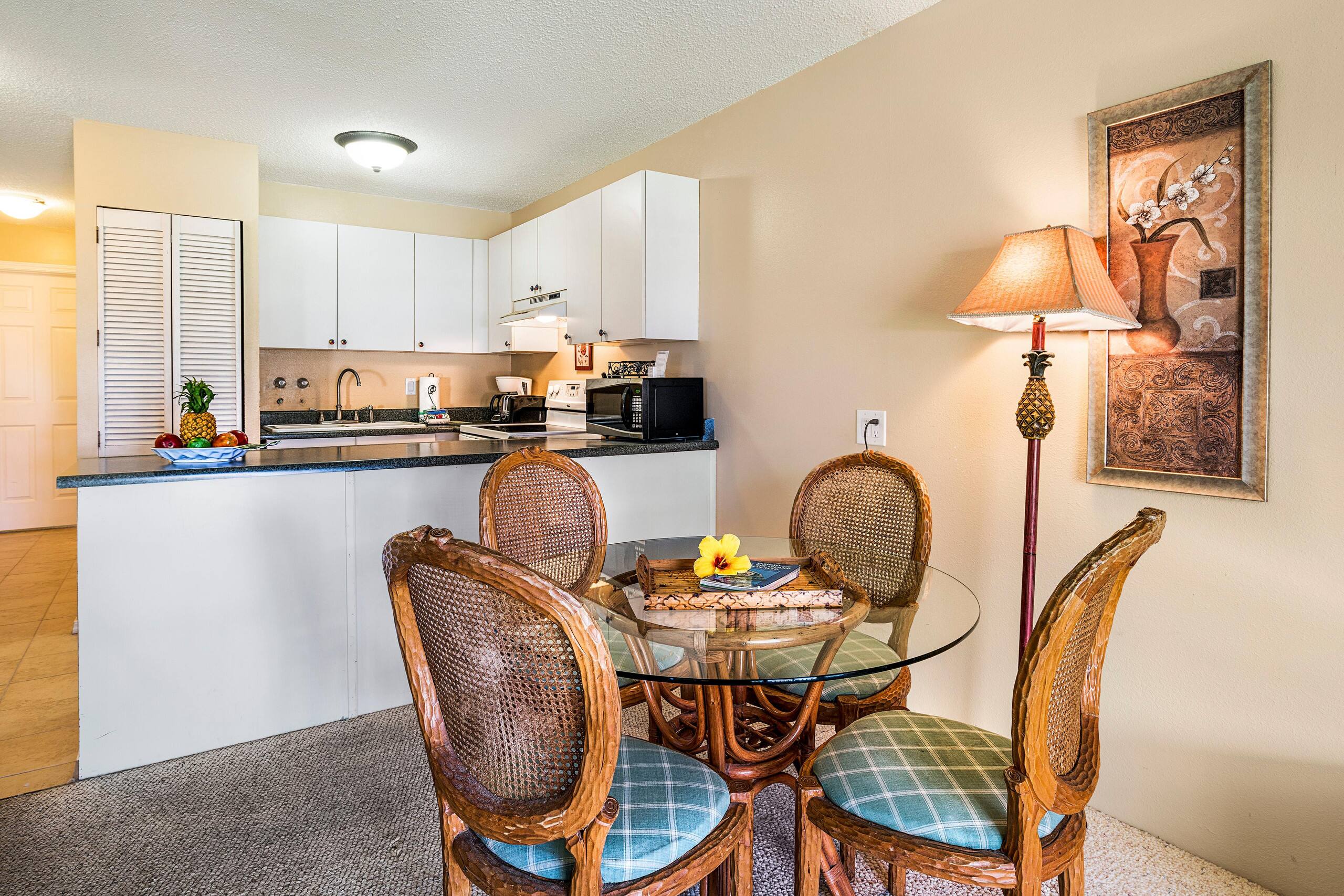 Condo in Kailua-Kona · ★4.5 · 1 bedroom · 2 beds · 1 private bath - Image 6