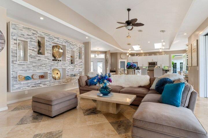 Kona Bubbles: Pristine Luxury 4 bedroom Home with gallery image 4