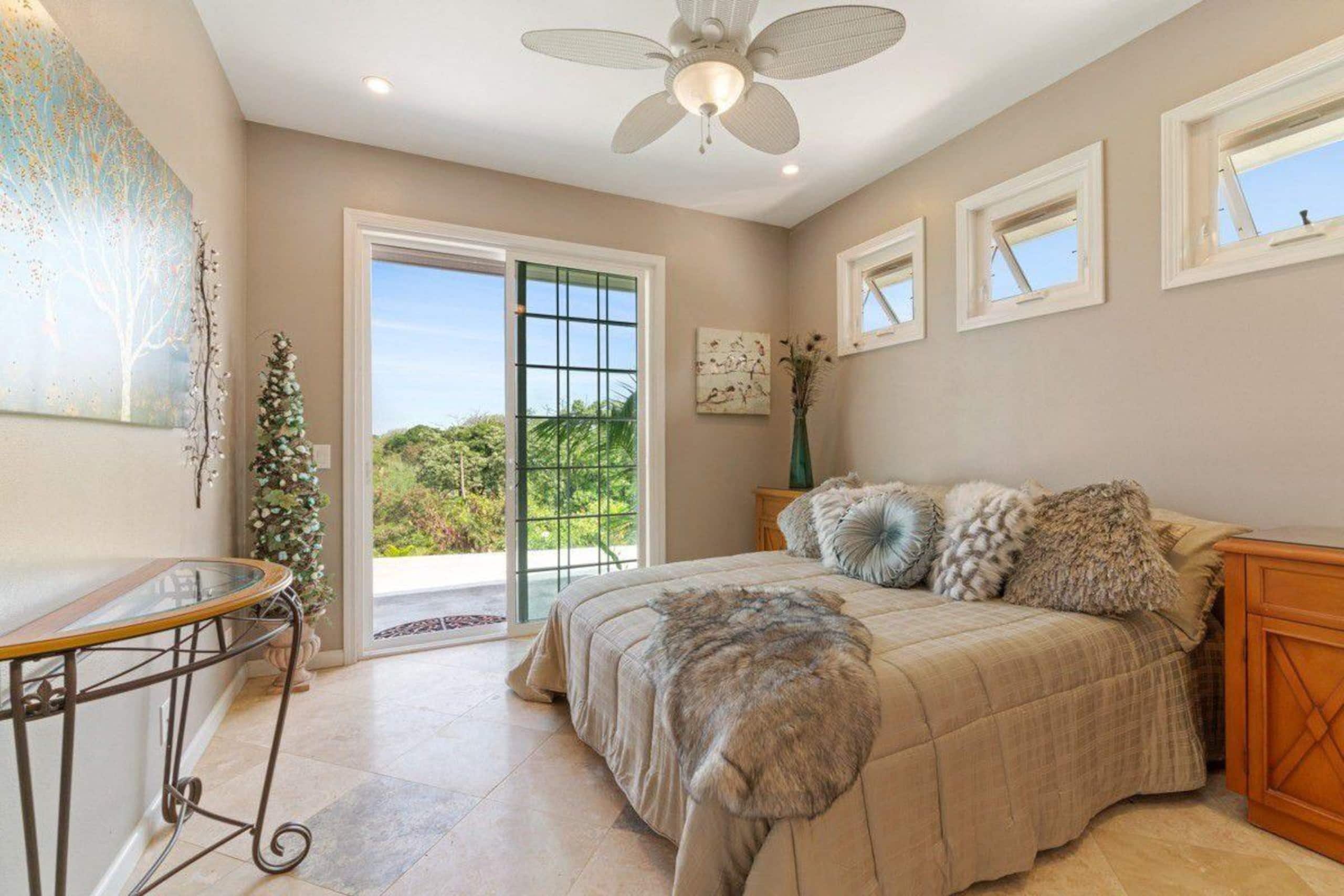 Home in Kailua-Kona · ★4.83 · 4 bedrooms · 4 beds · 4.5 baths - Image 12