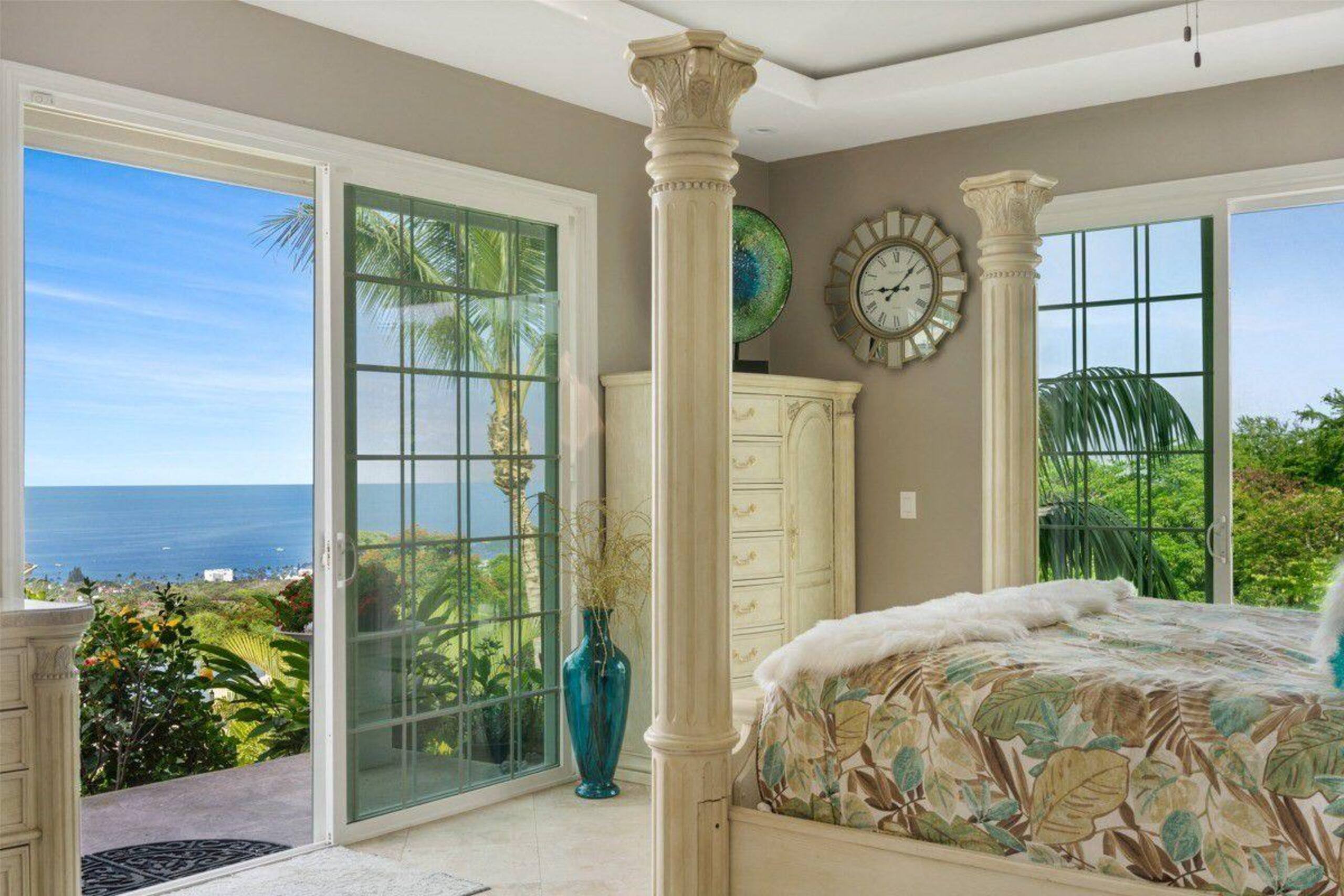 Home in Kailua-Kona · ★4.83 · 4 bedrooms · 4 beds · 4.5 baths - Image 10