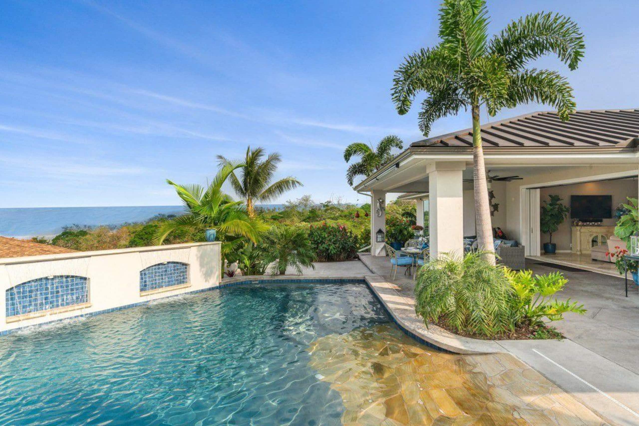 Home in Kailua-Kona · ★4.83 · 4 bedrooms · 4 beds · 4.5 baths - Image 15