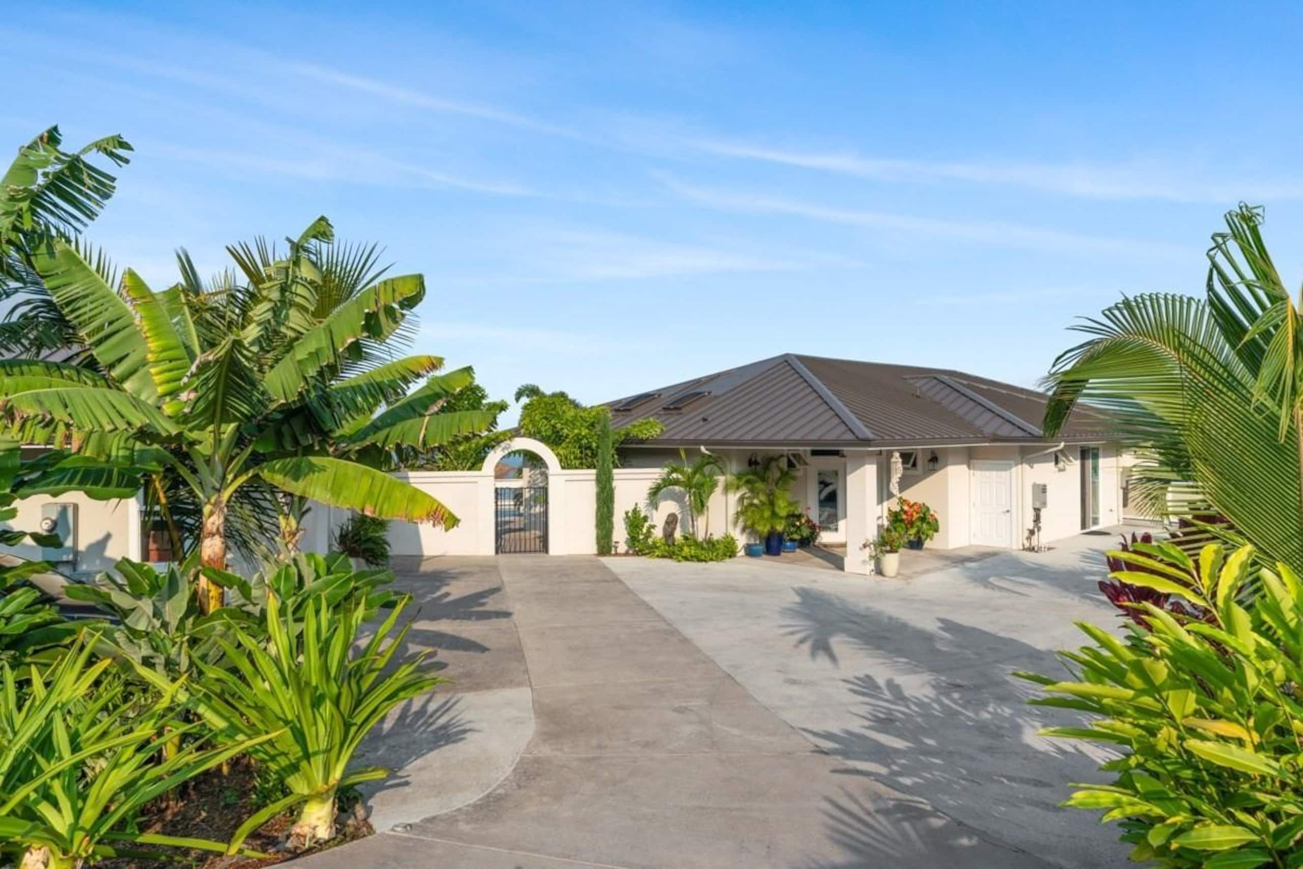 Home in Kailua-Kona · ★4.83 · 4 bedrooms · 4 beds · 4.5 baths - Image 20