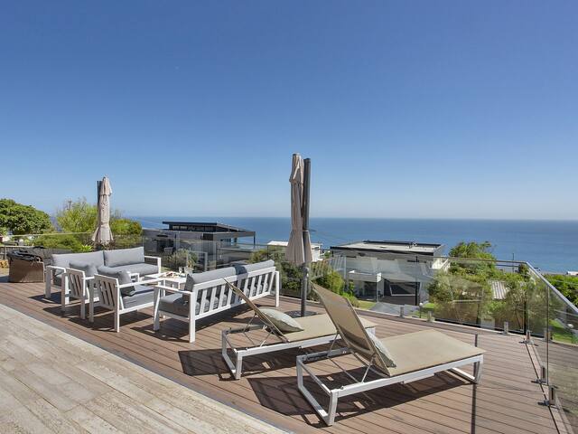 Panorama Bay – Entertaining Deck with Bay Views gallery image 3
