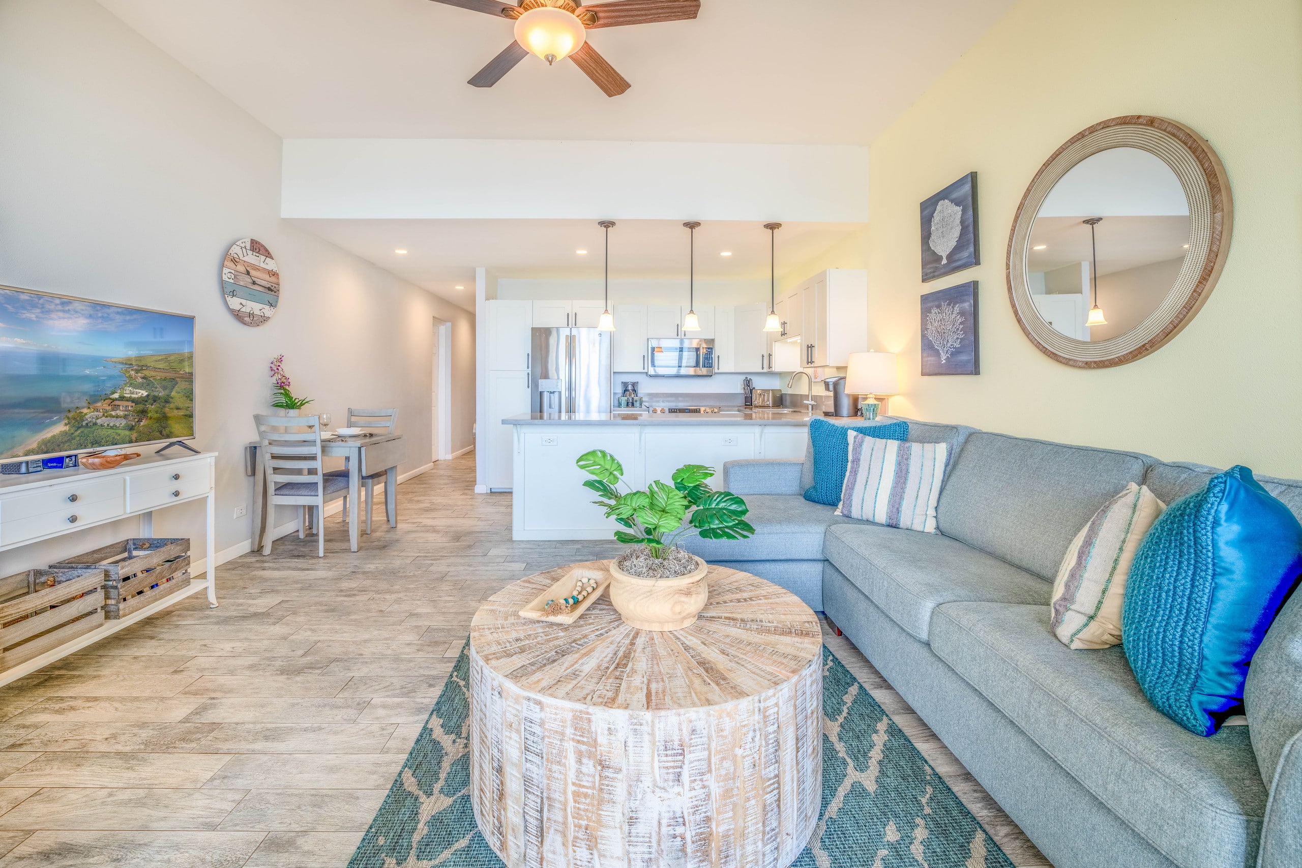 Condo in Wailuku · ★4.87 · 1 bedroom · 2 beds · 1 bath - Image 6