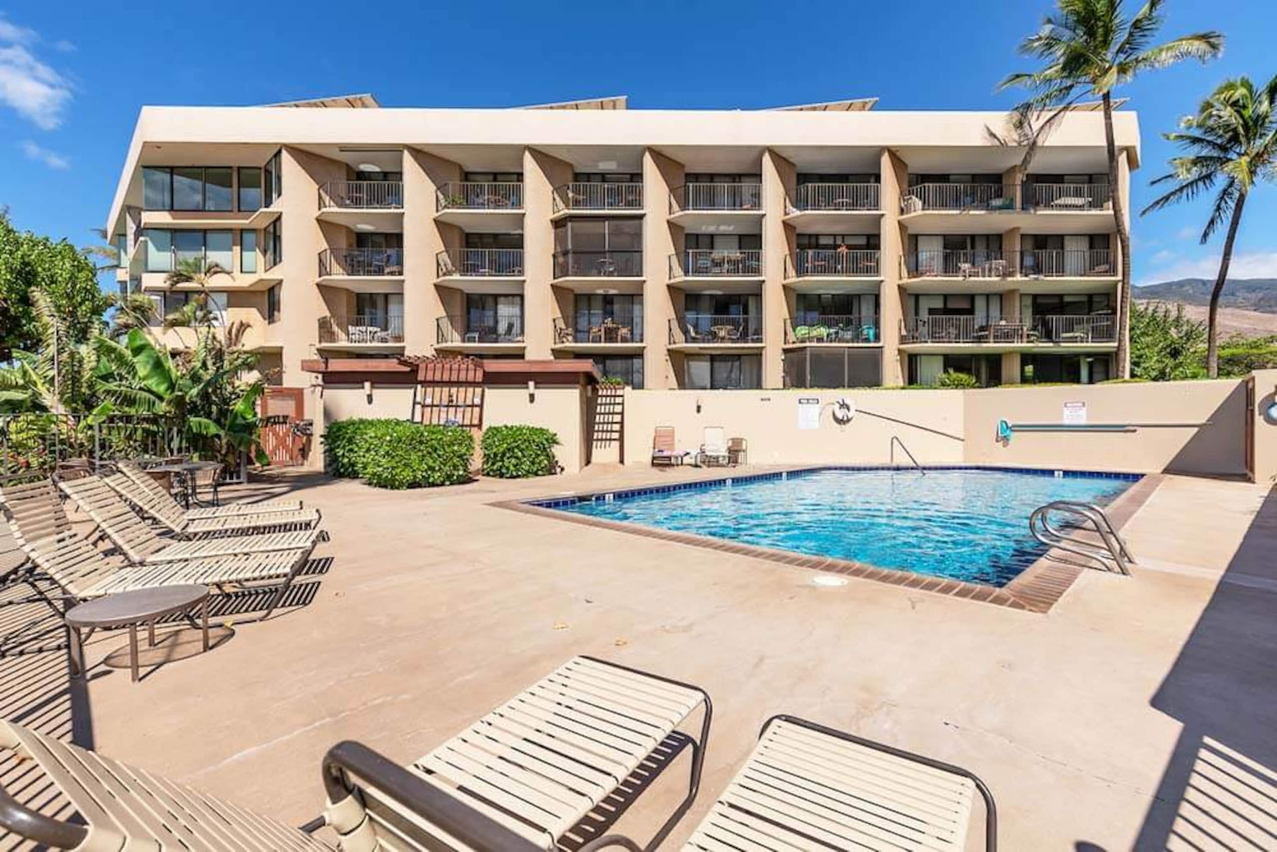 Condo in Wailuku · ★4.87 · 1 bedroom · 2 beds · 1 bath - Image 29