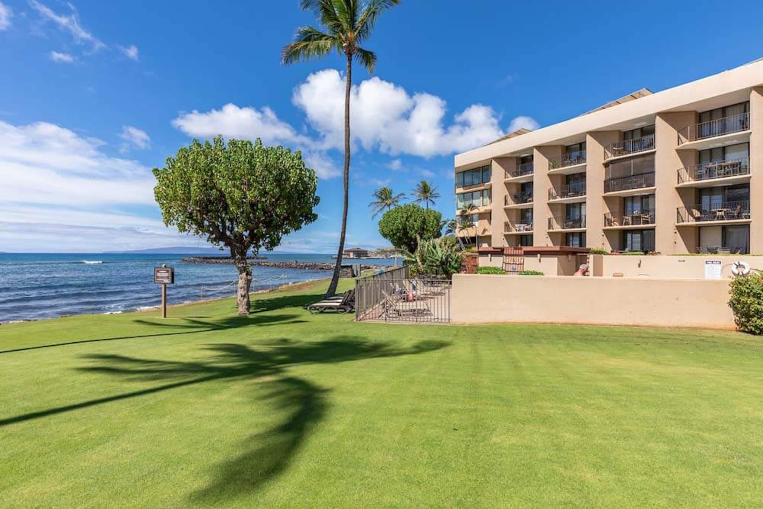 Condo in Wailuku · ★4.87 · 1 bedroom · 2 beds · 1 bath - Image 32