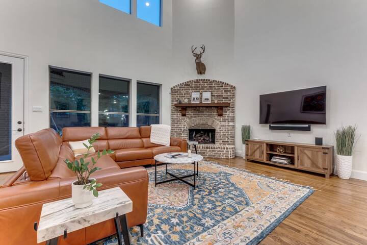 Chic Urban Oasis gallery image 2