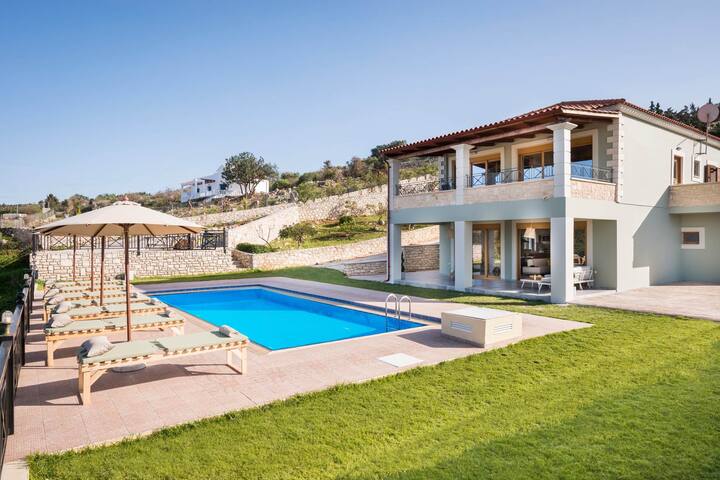 Erato Villa gallery image 2