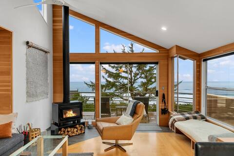 Seacliff by Coast Cabins.  MCA 1056