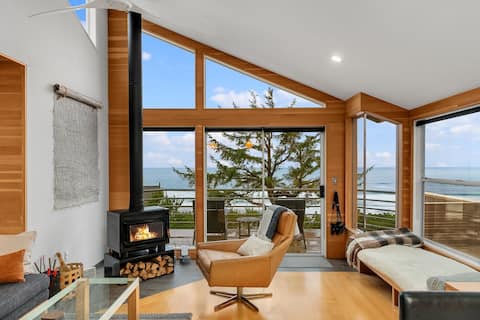 Seacliff by Coast Cabins.  MCA 1056