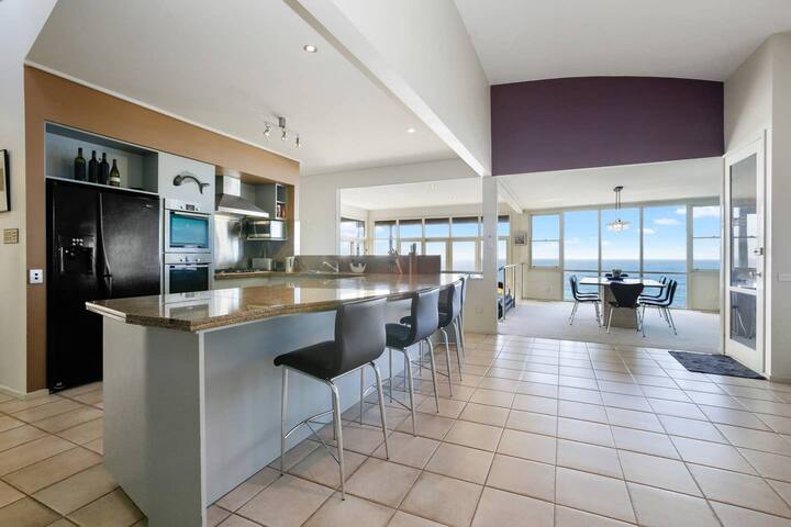 Panorama Views · Spectacular Ocean Views gallery image 5