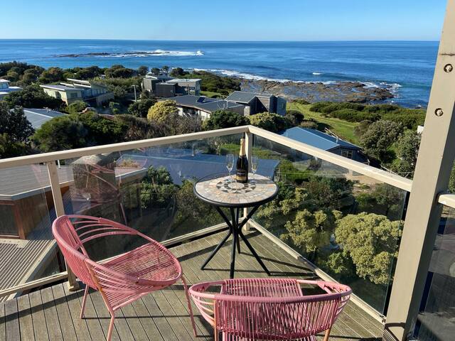 Panorama Views · Spectacular Ocean Views gallery image 2