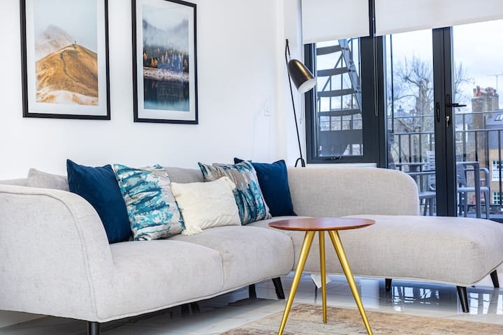 Elegant Three-Bed Marylebone Flat Near Oxford Circ