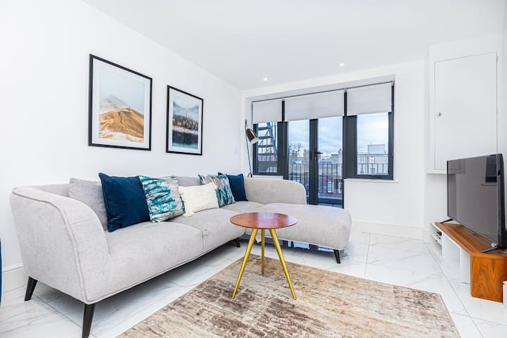 Elegant Three-Bed Marylebone Flat Near Oxford Circ