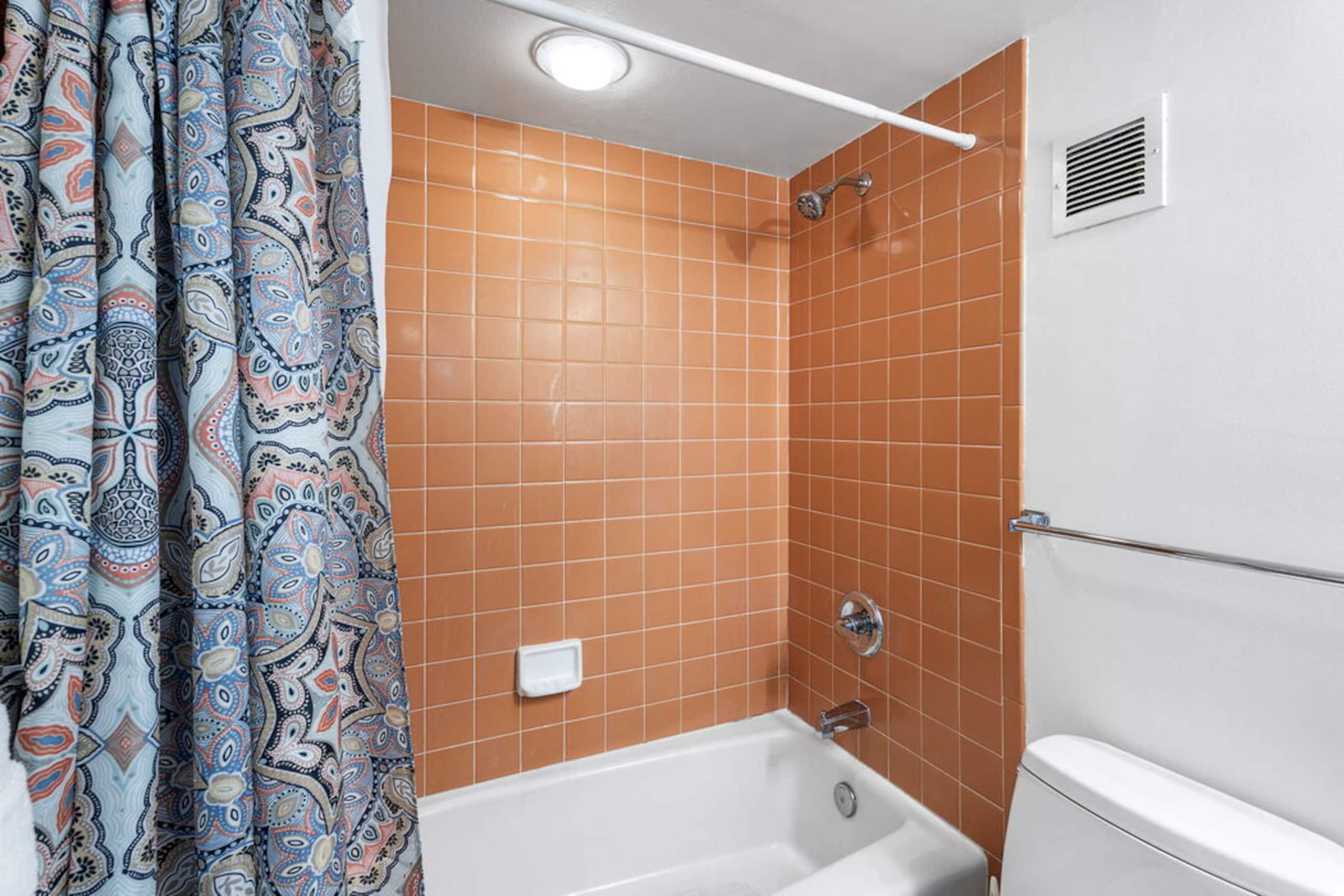 Condo in Kailua-Kona · ★4.86 · 2 bedrooms · 3 beds · 2 baths - Image 18